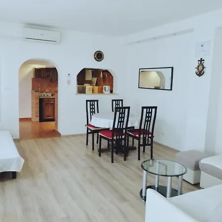 Nord 1&2-city Center, Terrace Appartement